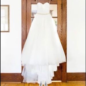 Wedding gown